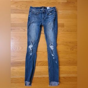 Hollister distressed skinny jeans